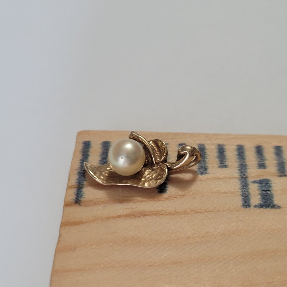10k Gold Pearl Pea Pod Leaf Pendant by Crater June Birthstone - Picture 13 of 15